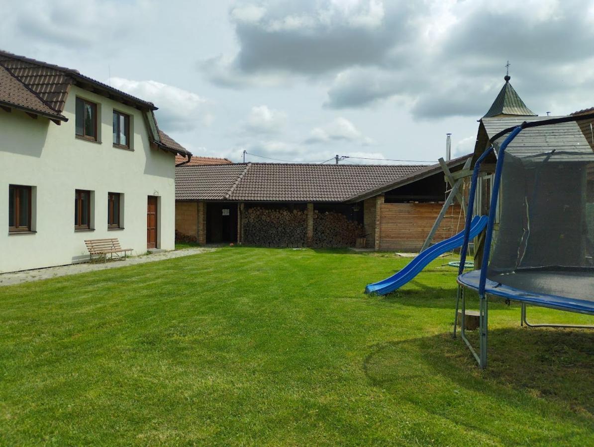 Chalupajinak Benesov  Exterior photo